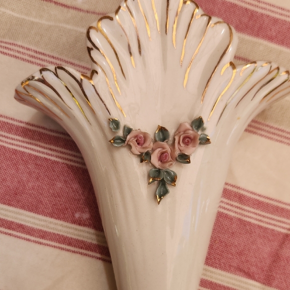Lee Wollard Pink Cream,Gold Floral vase Jewelry, Make-up Brush Holder vintage - Picture 8 of 12